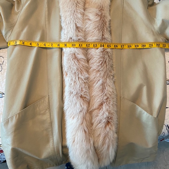 Genuine Ivory Leather & Fox Fur Jacket - Picture 13 of 15